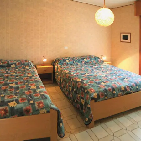 Apartments In Lignano Sabbiadoro 42768 Lägenhet *