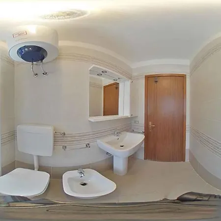 Apartments In Lignano Sabbiadoro 42768 Lägenhet *